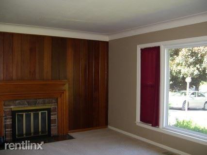 32 Lakeside Dr NE - Photo 2 of 8