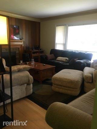 32 Lakeside Dr NE - Photo 3 of 8