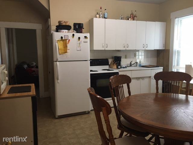 61 W Oakland Ave - Photo 3 of 10