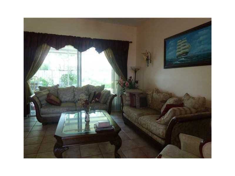 16446 Mariposa Cir E - Photo 2 of 6