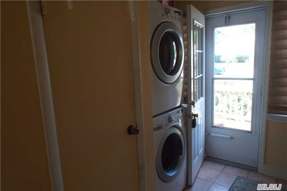 183 Lyman Rd - Photo 3 of 5