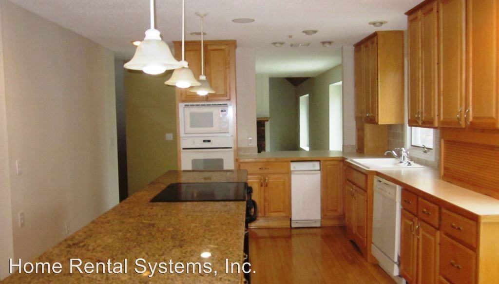 960 Partenwood Rd - Photo 2 of 11