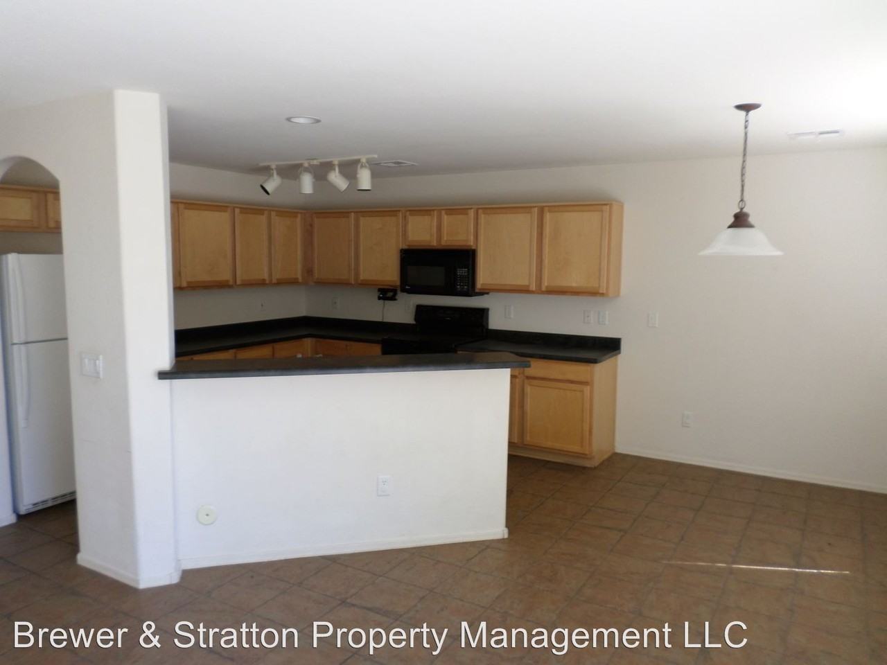 1649 W Harding Ave - Photo 3 of 15