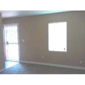 2121 Askew Ave - Photo 3 of 11