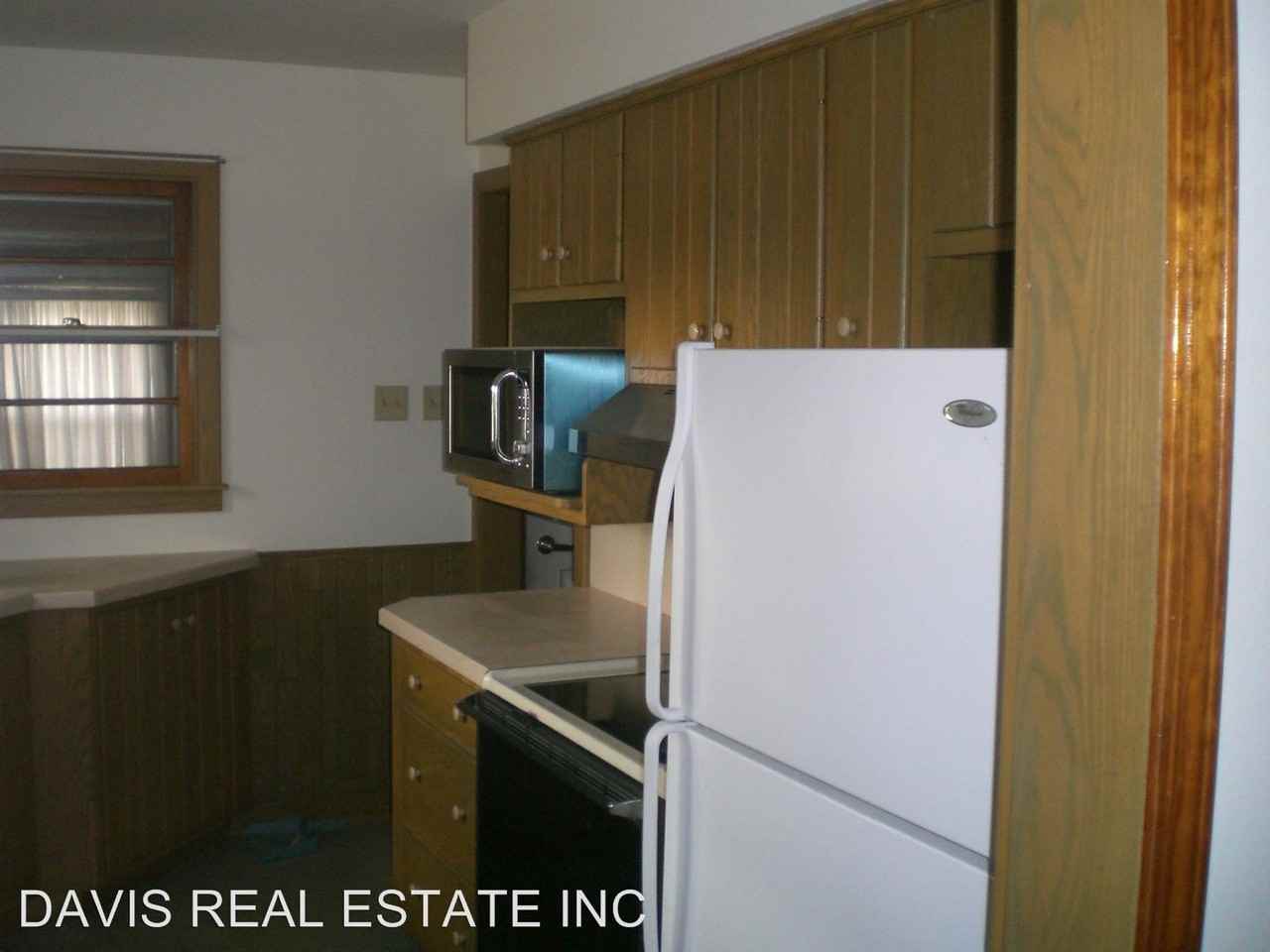 304 S Hampton St - Photo 3 of 13