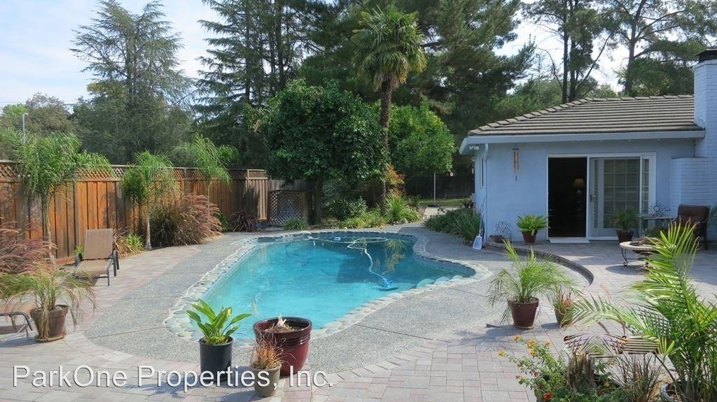 10 Arbolado Dr - Photo 3 of 6