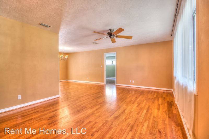 308 River Bluff Dr - Photo 3 of 34