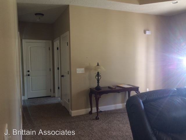 11 Pin Oak Dr - Photo 3 of 16