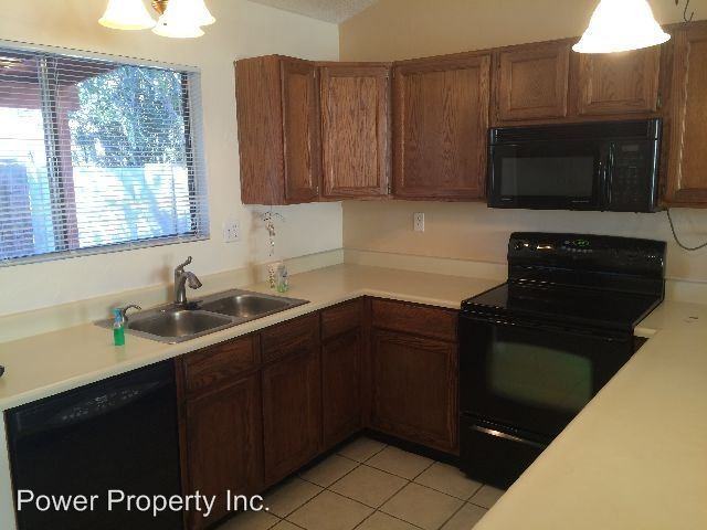 8667 N Lyra Ln - Photo 3 of 9