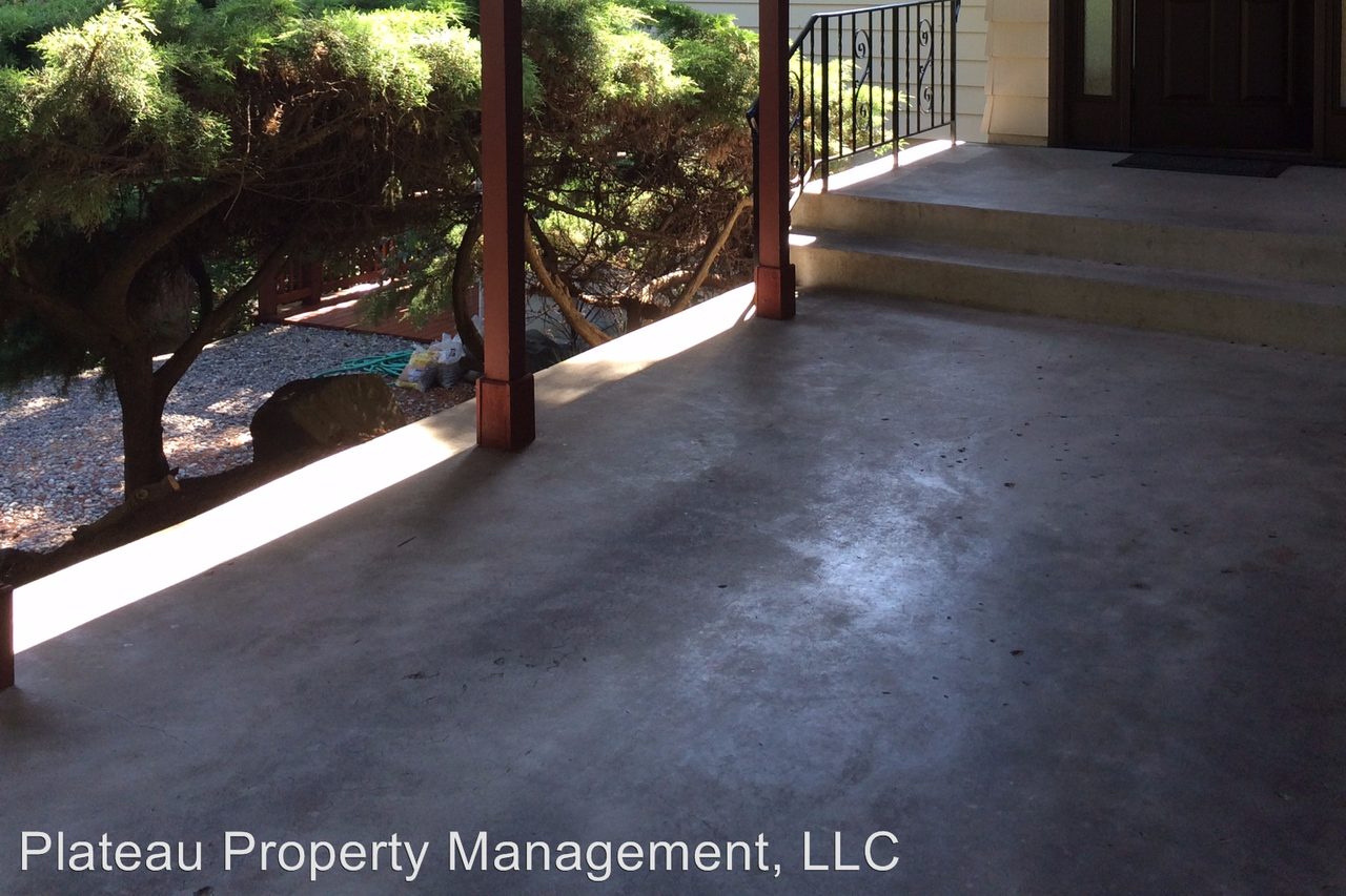 4422 108th Ave E - Photo 3 of 13