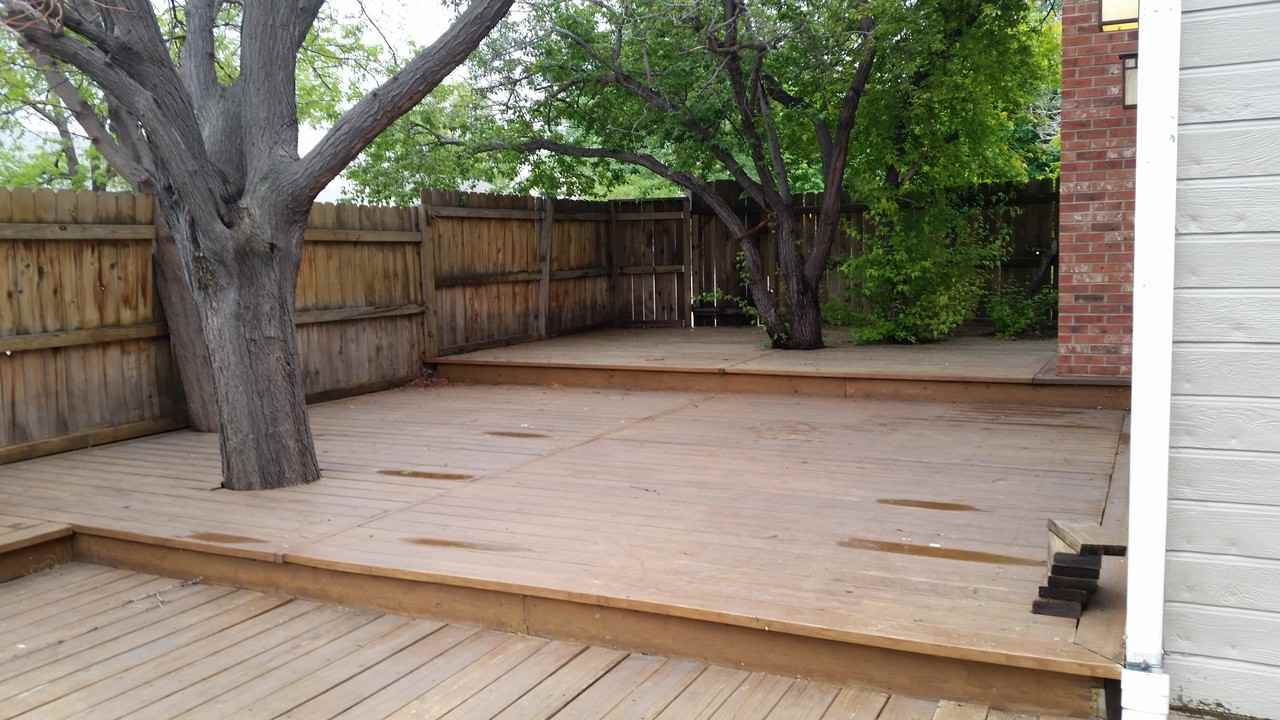 1300 Hastings Dr - Photo 2 of 9