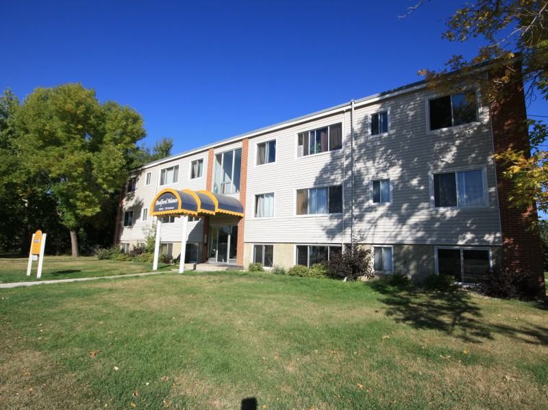 12924 118 Ave NW - Photo 2 of 5