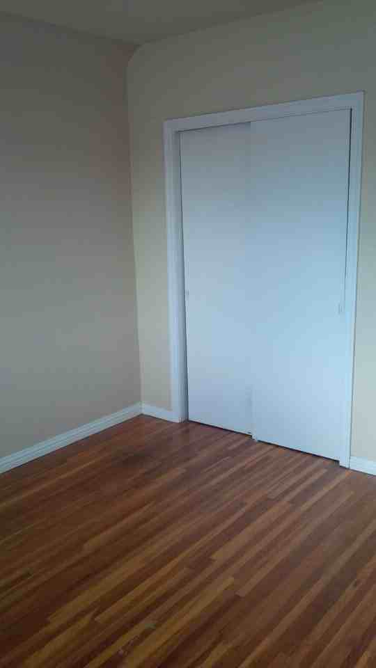 12924 118 Ave NW - Photo 3 of 5