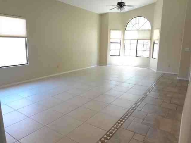 10260 N Krauswood Ln - Photo 2 of 31