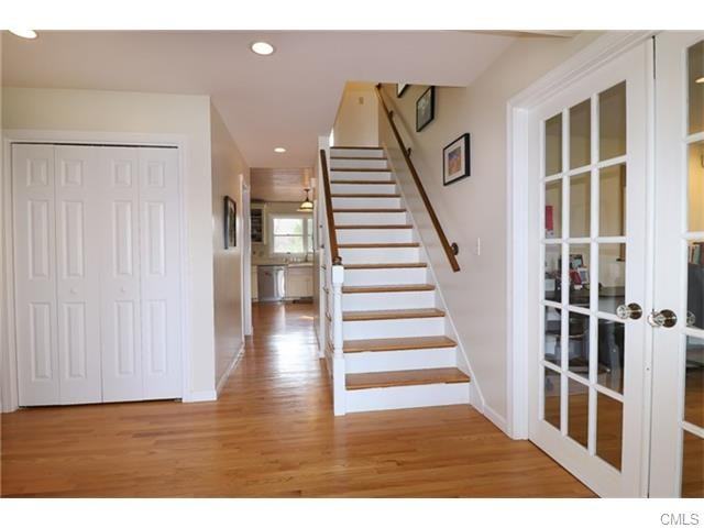 1118 Johnson Rd - Photo 2 of 25