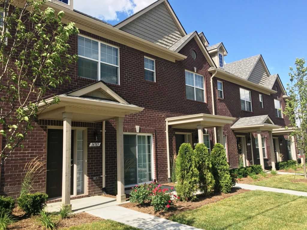 Lakeside Boulevard Townhomes Apartments 4741 Lakeside Blvd N, Utica