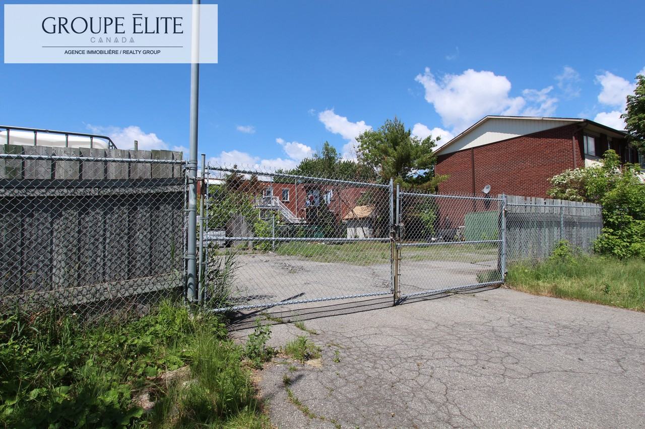 500 rue Victoria - Photo 2 of 6