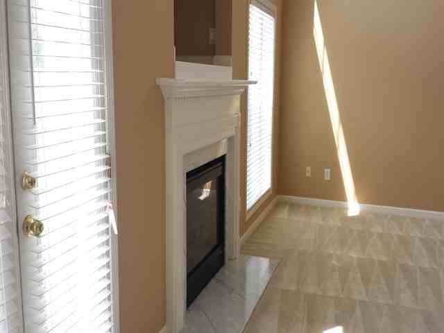 340 Sunderland Cir - Photo 3 of 9