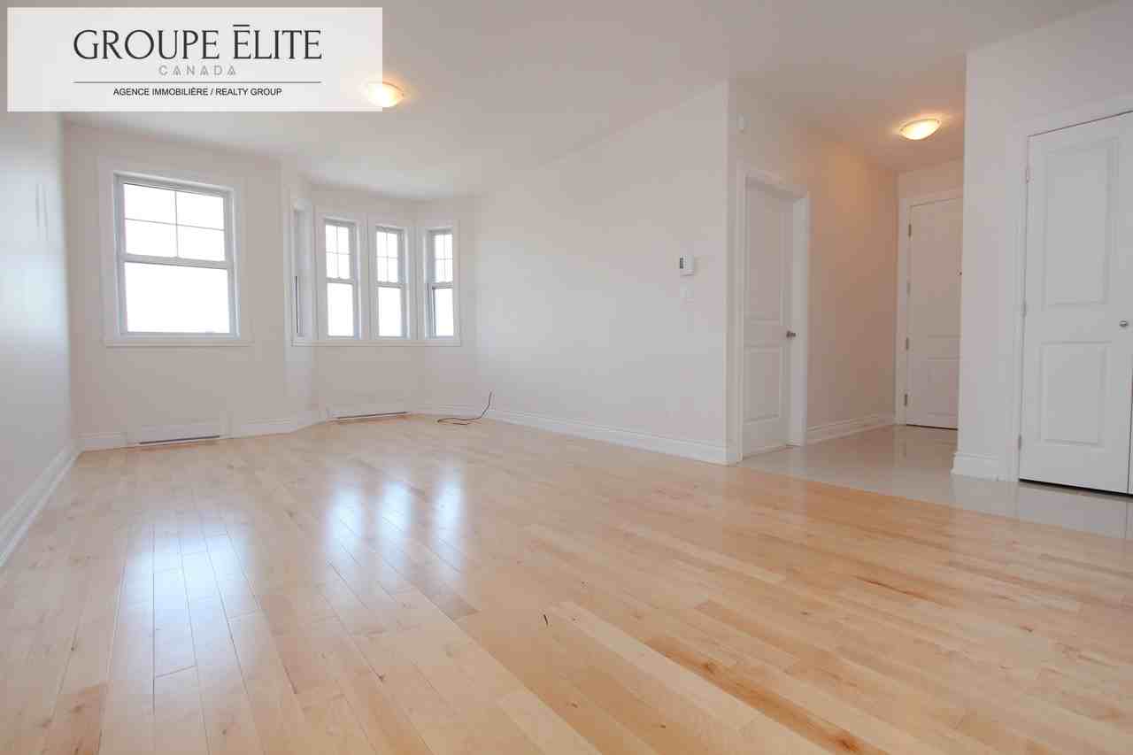 2055 Notre Dame #301 - Photo 2 of 21