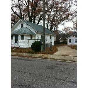 1012 Hannah St - Photo 3 of 10