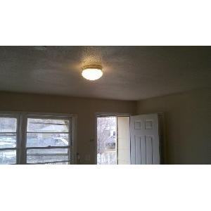 303 S White Ave - Photo 2 of 4