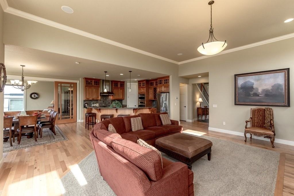 5229 N 49th St - Photo 3 of 30