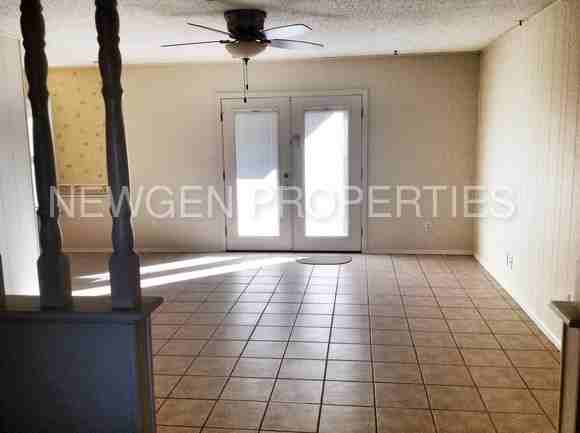2616 Shady Brook Dr - Photo 2 of 28