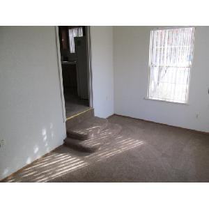 5950 79th St - Photo 2 of 7