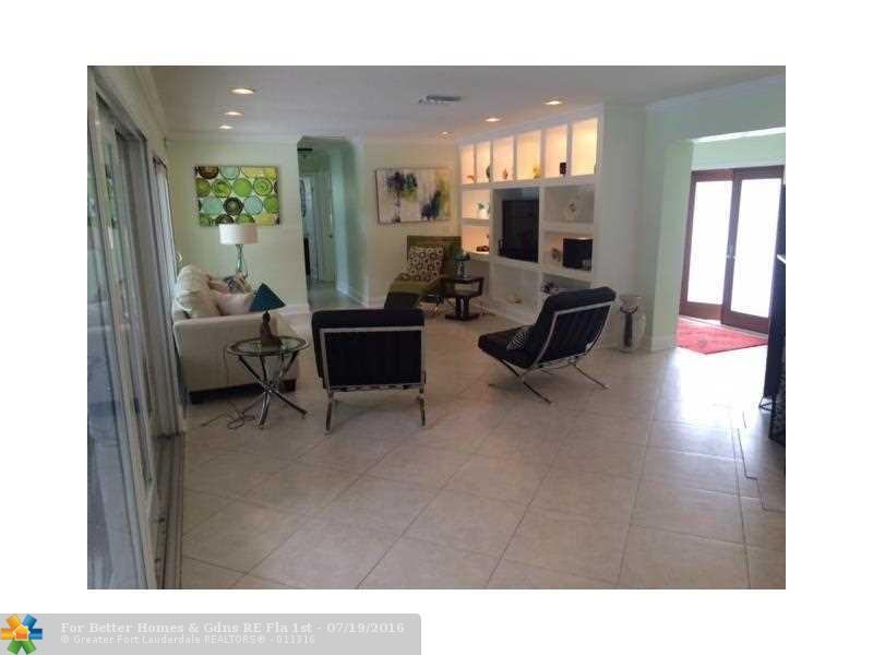 2325 Barcelona Dr - Photo 3 of 32