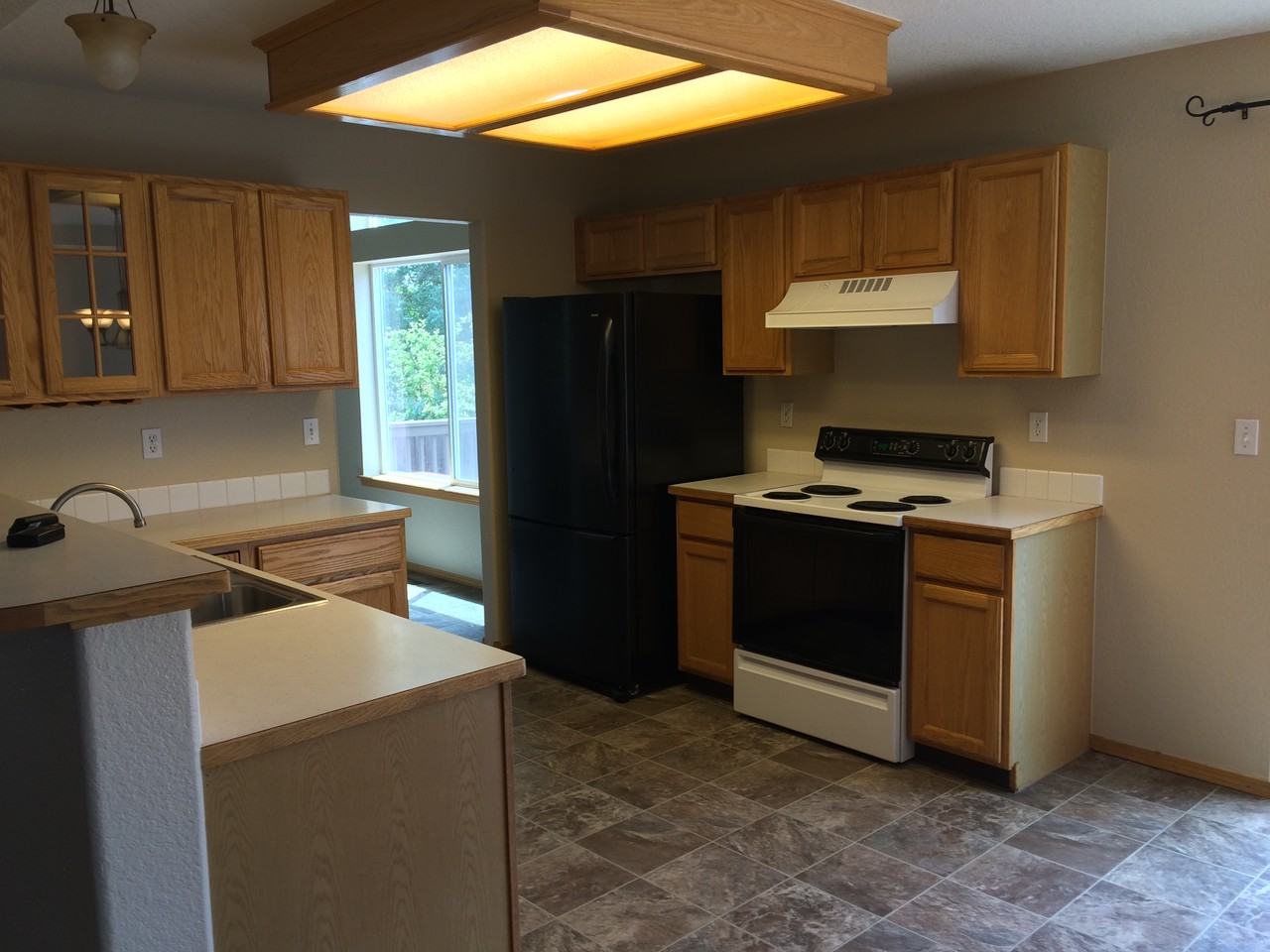 2025 Skye Ct - Photo 2 of 25
