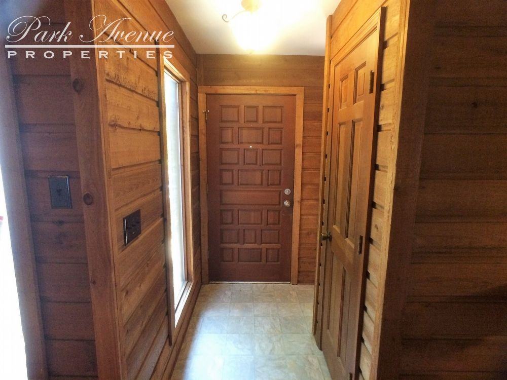 4944 Tremont Dr NE - Photo 3 of 17