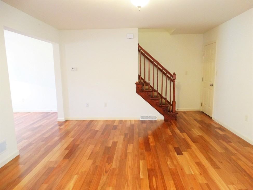 33 Beverly Dr - Photo 3 of 20