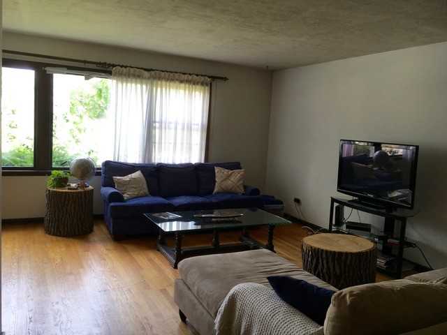 268 N Glade Ave - Photo 3 of 6