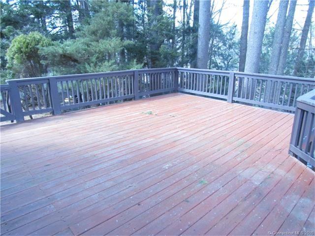 40 Fawnbrook Ln - Photo 3 of 20