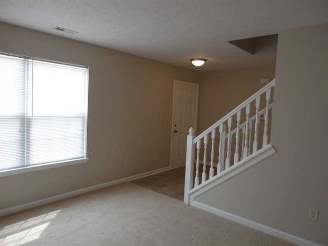 7322 Mosaic Dr - Photo 2 of 17