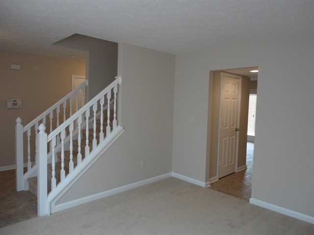 7322 Mosaic Dr - Photo 3 of 17