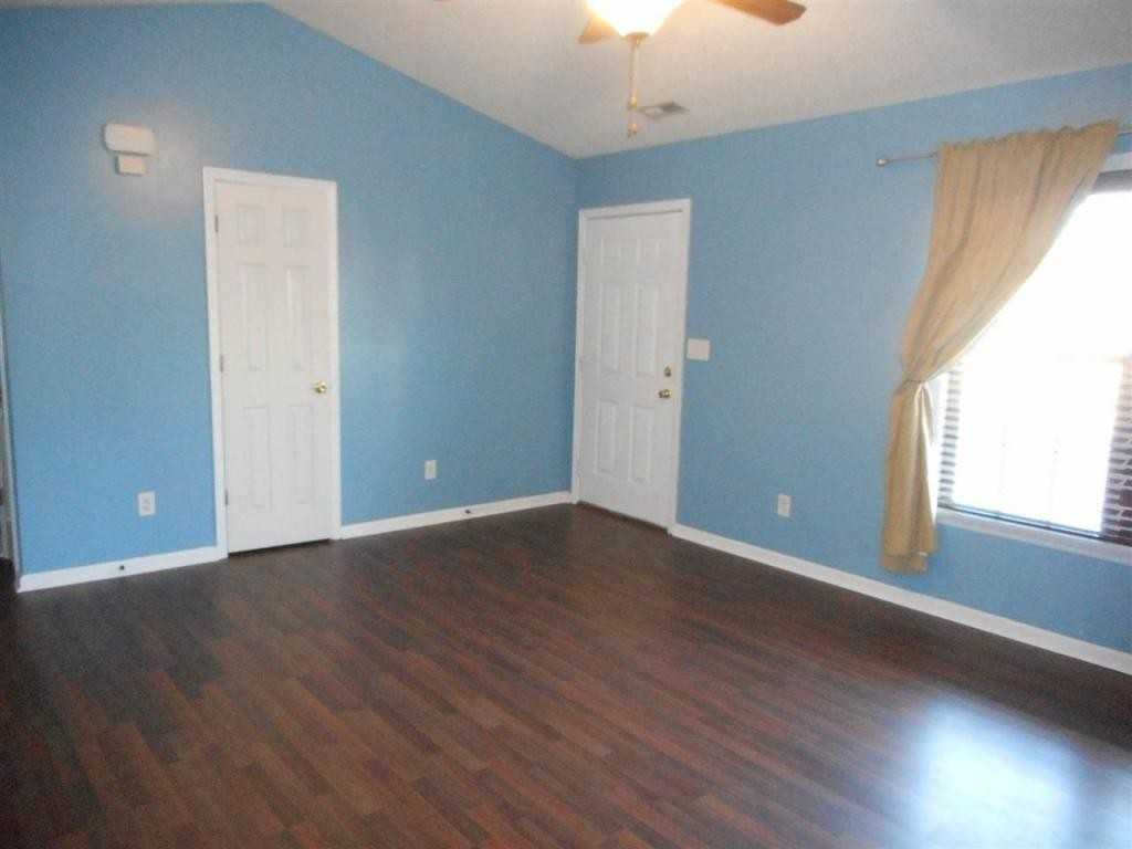 98 Meadow Farms Road - Photo 2 of 10