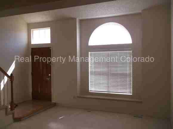 5690 Astoria Way - Photo 2 of 10