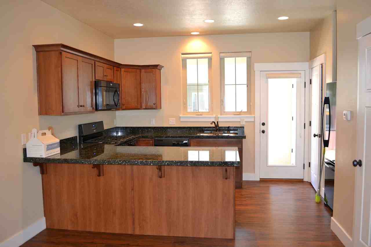 1956 Grant Ave - Photo 2 of 13