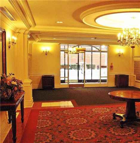 889 Bay St - Photo 2 of 9