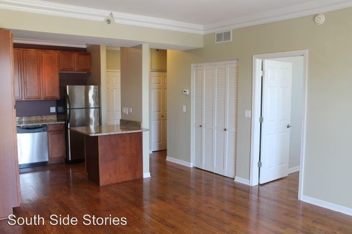 405 E Oakwood Blvd - BLDG  HOA - Photo 2 of 8