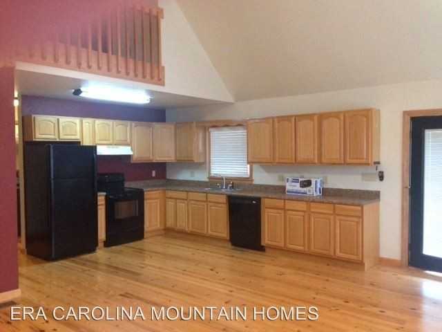 104 Prairie Crossing - Photo 3 of 12