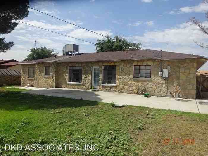 17 Half Moon Dr - Photo 3 of 17