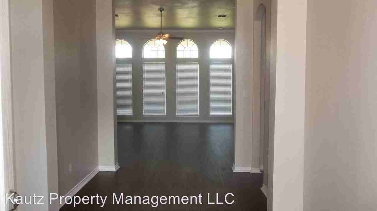 6205 Snow Ridge Ct - Photo 2 of 29