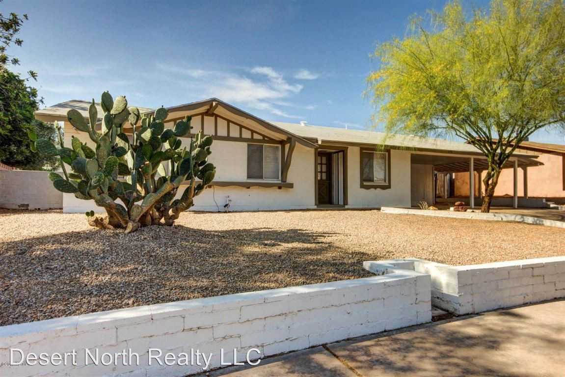 3821 E Mercer Ln - Photo 3 of 37