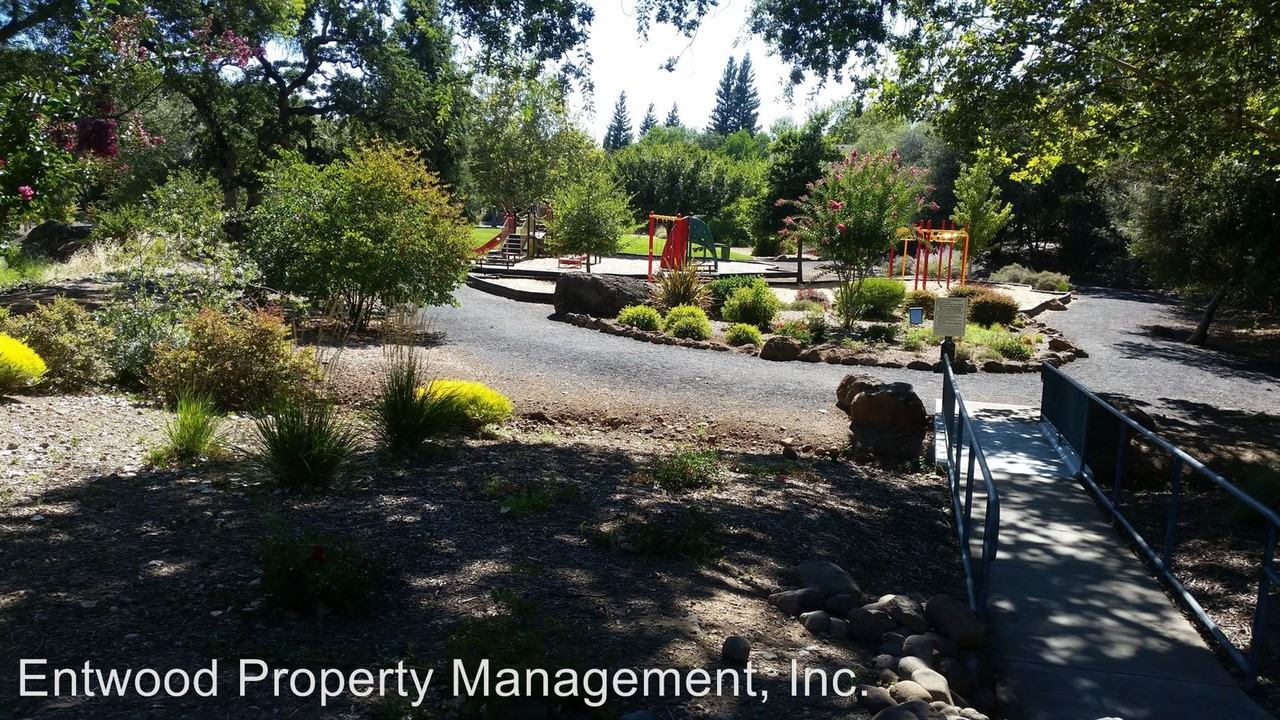 2883 Pennyroyal Dr - Photo 2 of 8