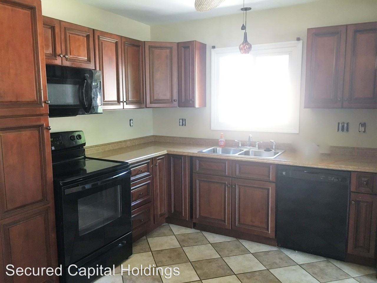 190 Cooper Ln - Photo 2 of 11