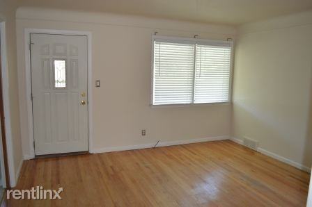 9331 Chatham Ave - Photo 2 of 13