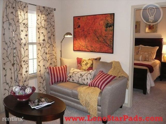 5511 Pecan Spgs - Photo 3 of 7