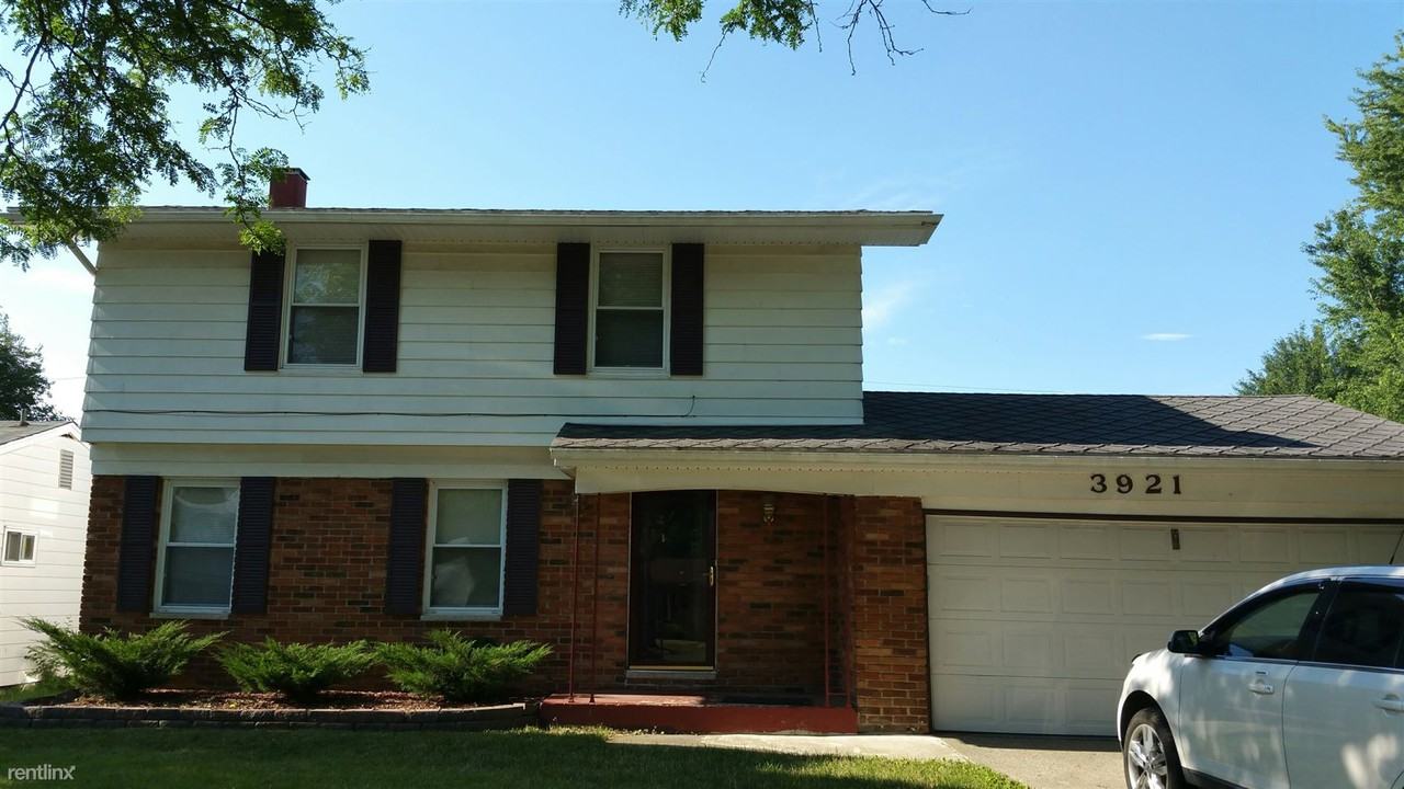 3921 Windward Dr - Photo 2 of 12